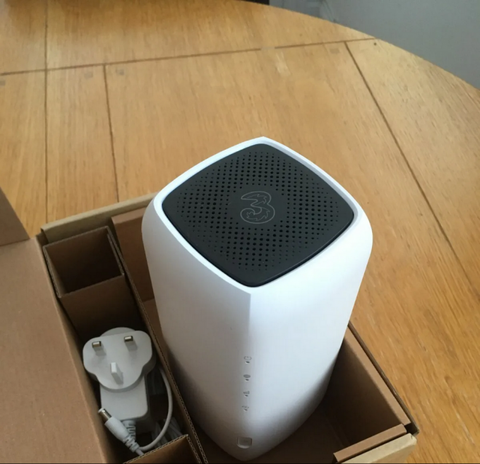 全新ロック解除されたZYXEL NR5103EV2 4.7Gbps WiFi6 4G LTE 5G WiFiルーター 5G NR インドア CPEルーター 3